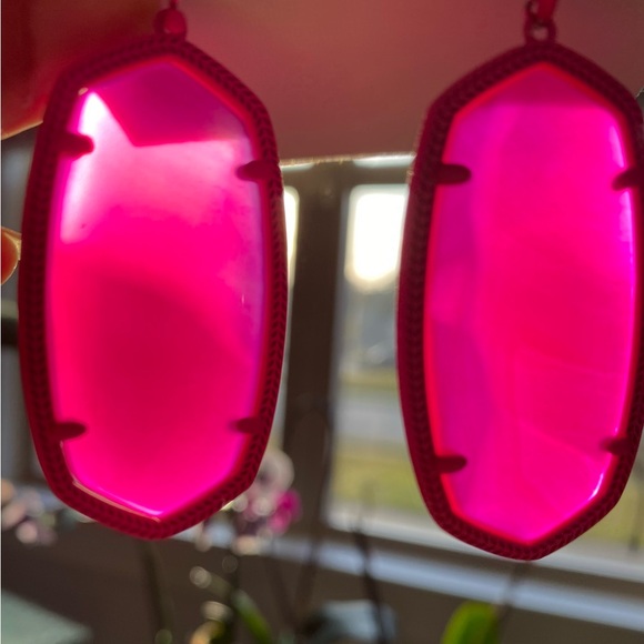 SOLD - Kendra Danielle NWT - Picture 5 of 7